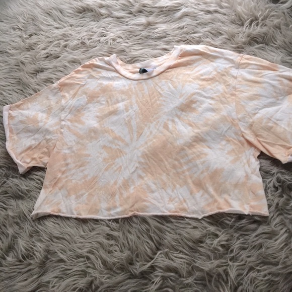 Cute light orange tie dye crop tee - Picture 1 of 1